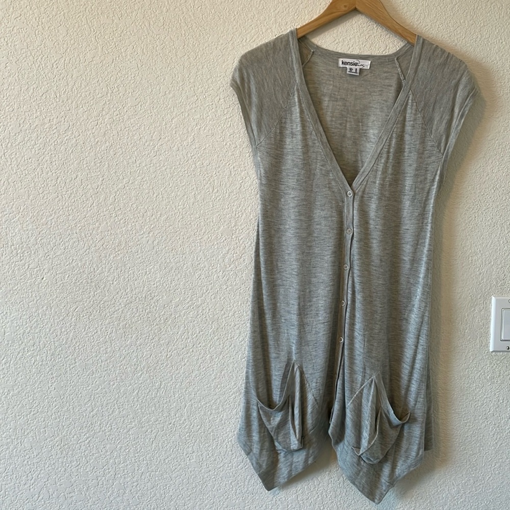 Like New! Kensie Cap Sleeve Fine Gauge Knit Button-Front Sweater Vest, gray, Med